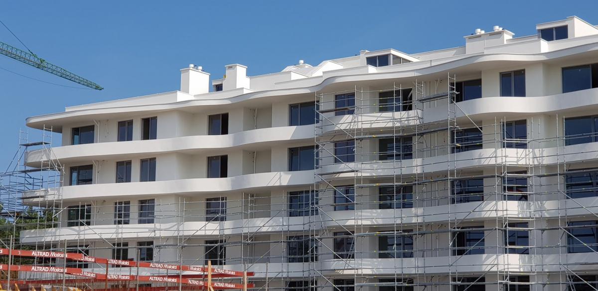 Okna Martom w ośrodku Pearl w Rogowie