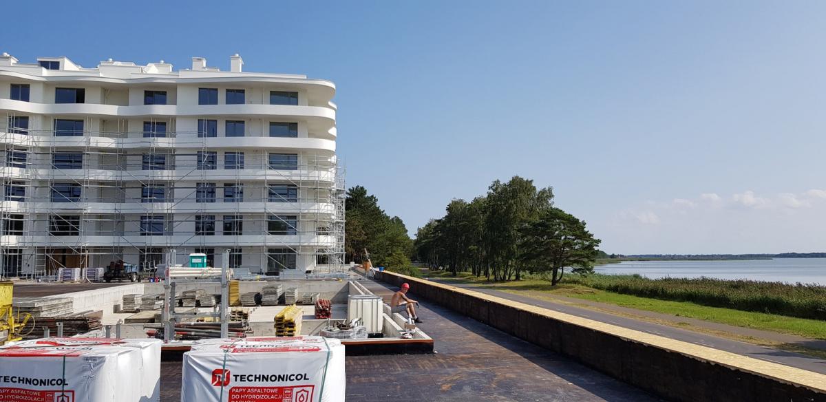 Okna Martom w ośrodku Pearl w Rogowie