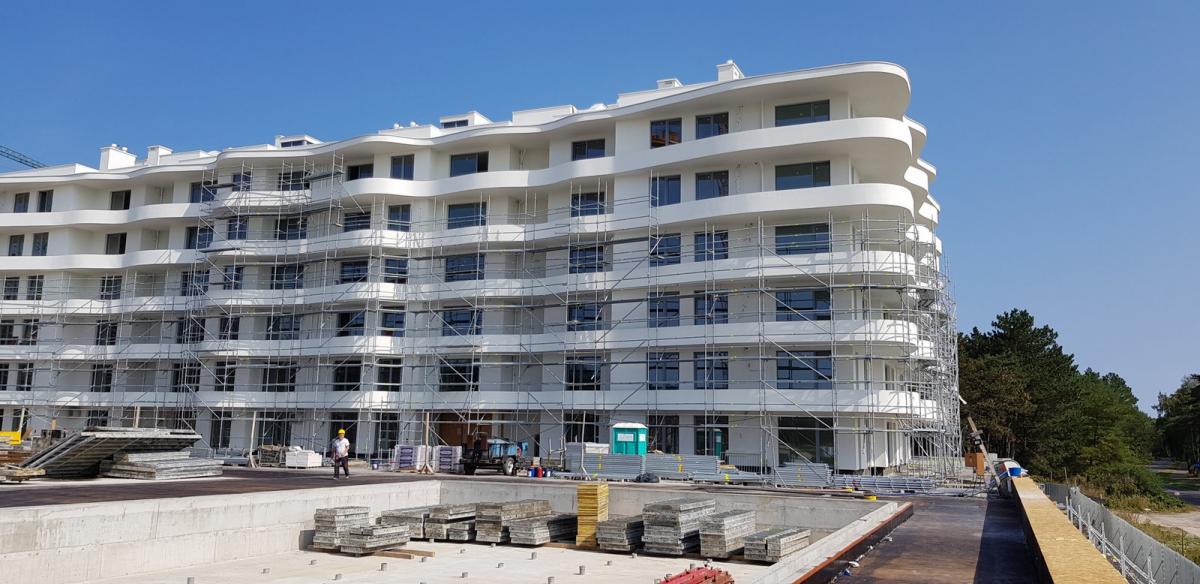 Okna Martom w ośrodku Pearl w Rogowie