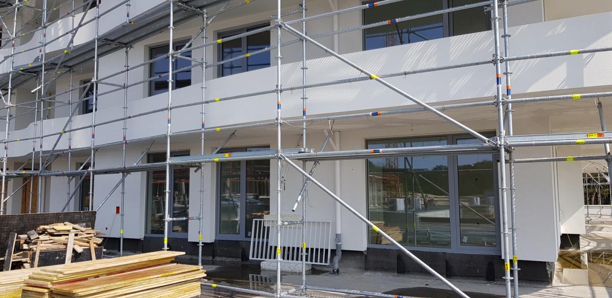 Okna Martom w ośrodku Pearl w Rogowie