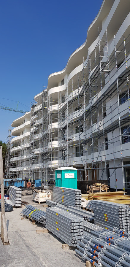 Okna Martom w ośrodku Pearl w Rogowie