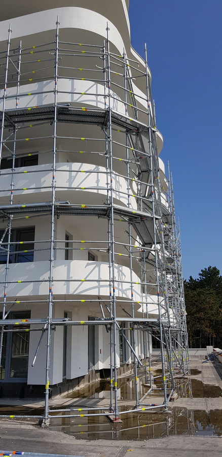 Okna Martom w ośrodku Pearl w Rogowie